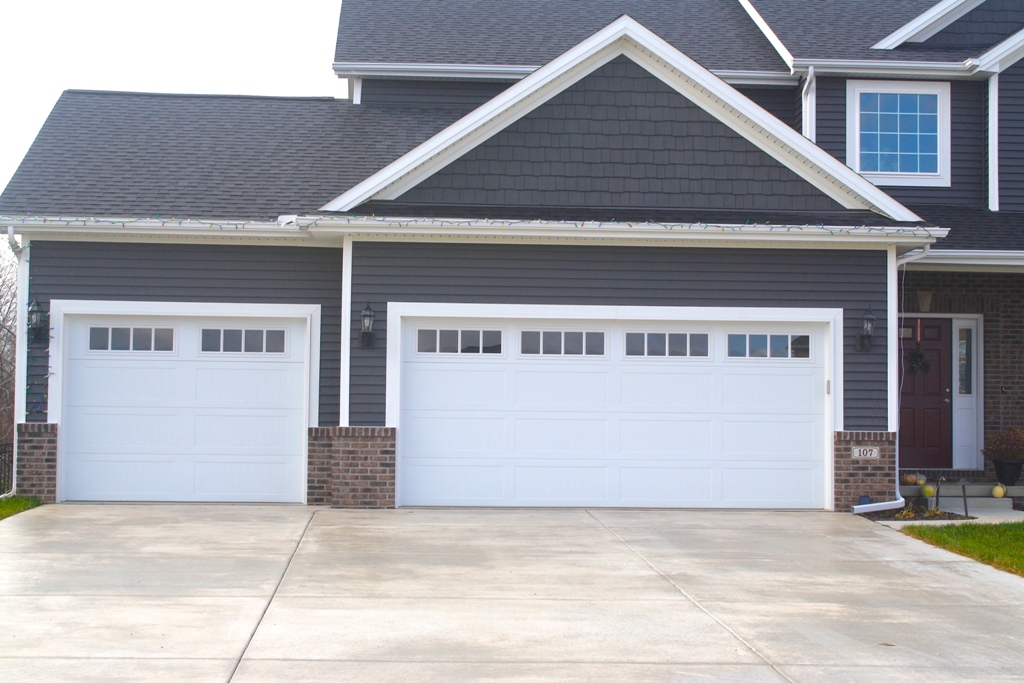 How to Pick the Right Garage Door for Your Home